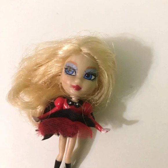 Barbie Peek A Boo Petites Doll Lea of London Girls of the World - Picture 13 of 16